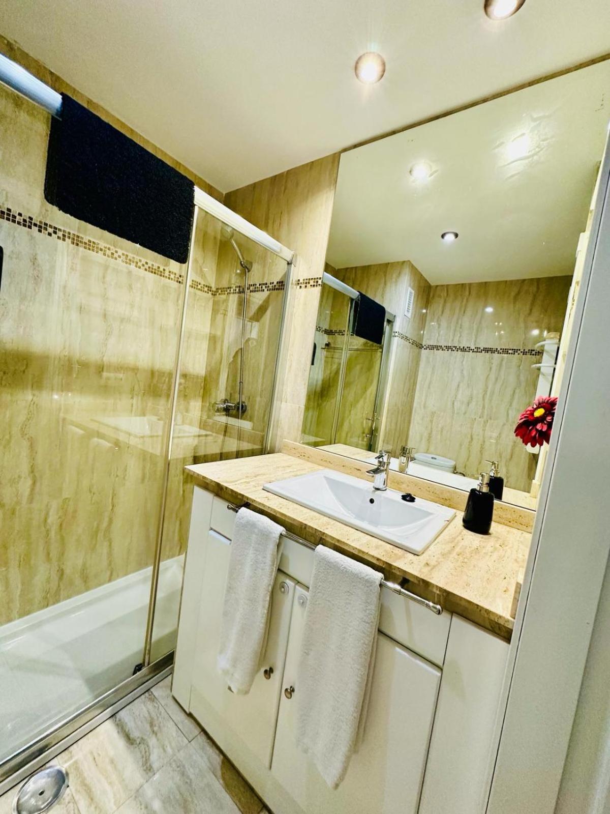 Apartamento Turistico Pizarro เมรีดา ภายนอก รูปภาพ