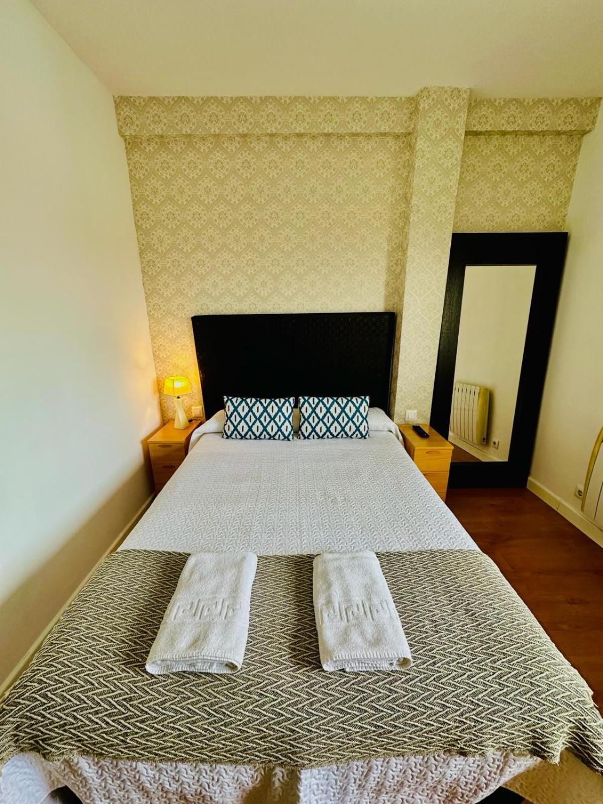 Apartamento Turistico Pizarro เมรีดา ภายนอก รูปภาพ
